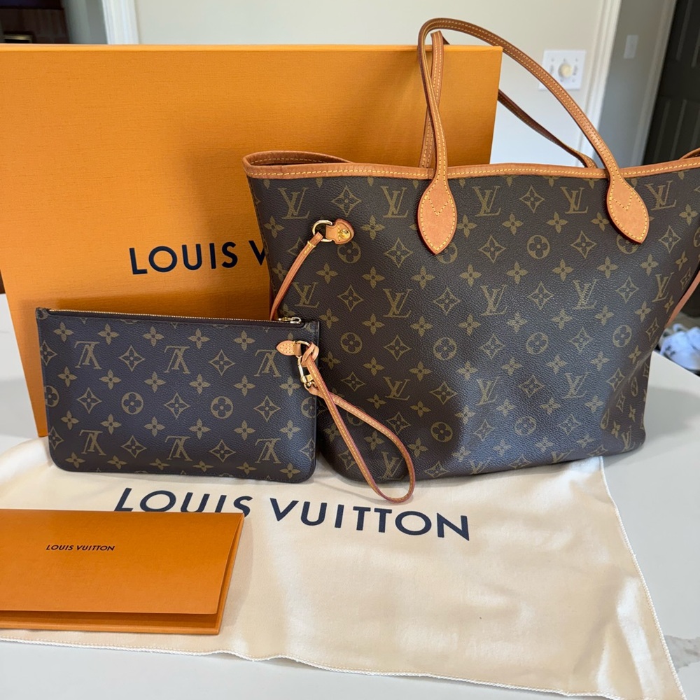 Louis Vuitton Monogram Canvas Neverfull MM Tote with Pouch - Brown/Tan